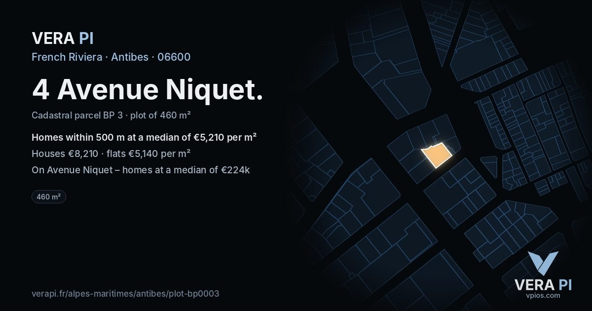4 Avenue Niquet, Antibes at night – the plot lit, the parcels around coloured by the prices near them