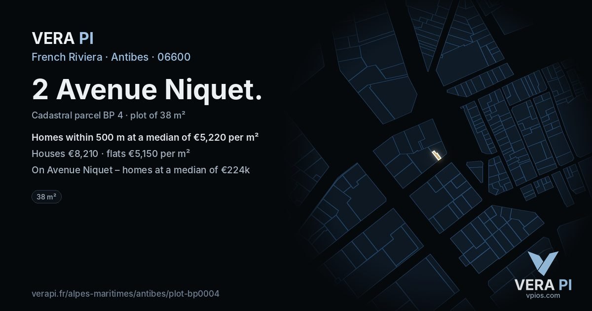 2 Avenue Niquet, Antibes at night – the plot lit, the parcels around coloured by the prices near them