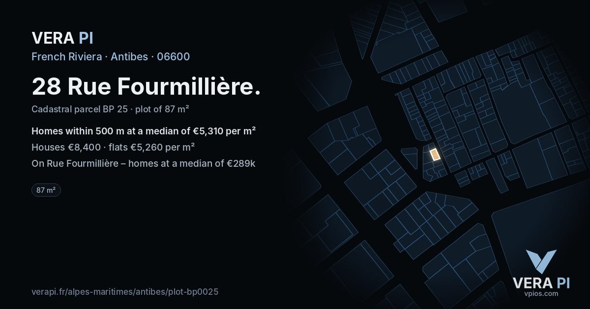 28 Rue Fourmillière, Antibes at night – the plot lit, the parcels around coloured by the prices near them