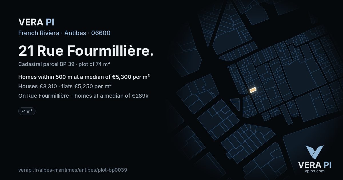 21 Rue Fourmillière, Antibes at night – the plot lit, the parcels around coloured by the prices near them