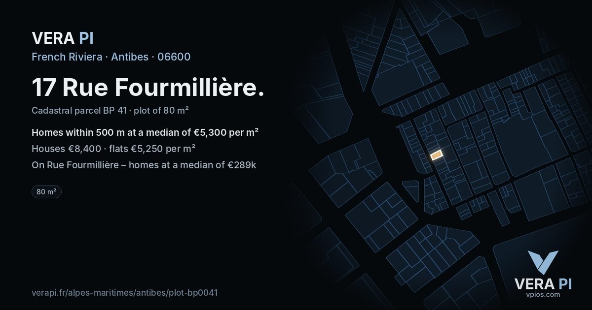 17 Rue Fourmillière, Antibes at night – the plot lit, the parcels around coloured by the prices near them
