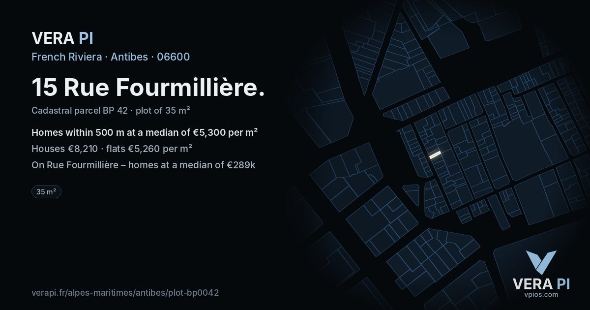15 Rue Fourmillière, Antibes at night – the plot lit, the parcels around coloured by the prices near them
