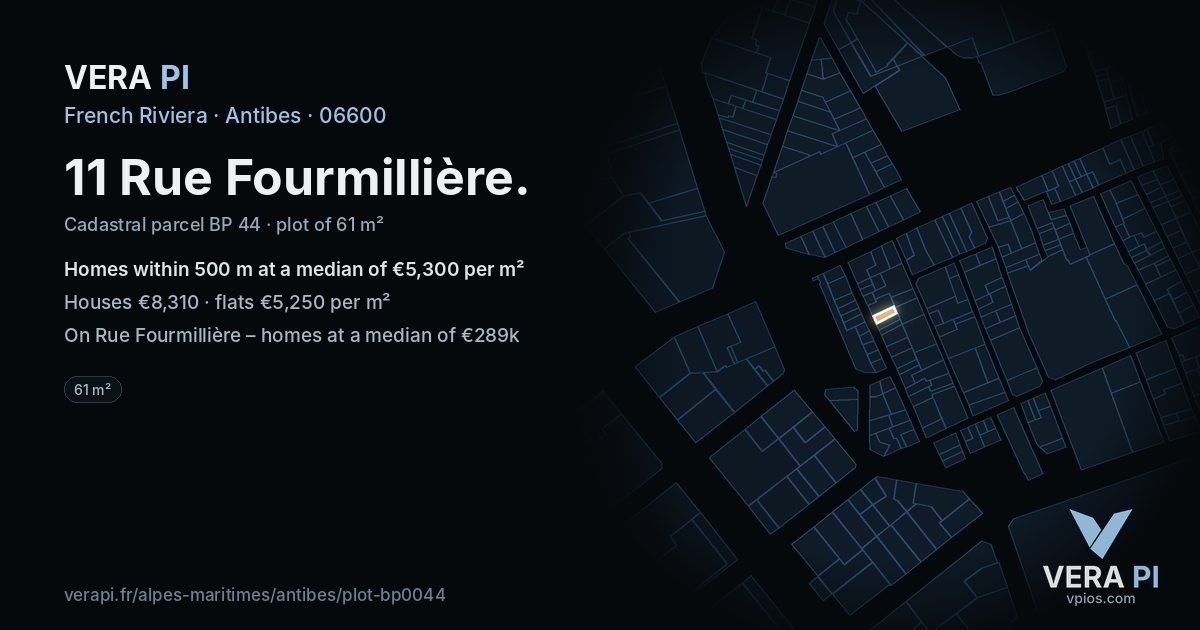 11 Rue Fourmillière, Antibes at night – the plot lit, the parcels around coloured by the prices near them