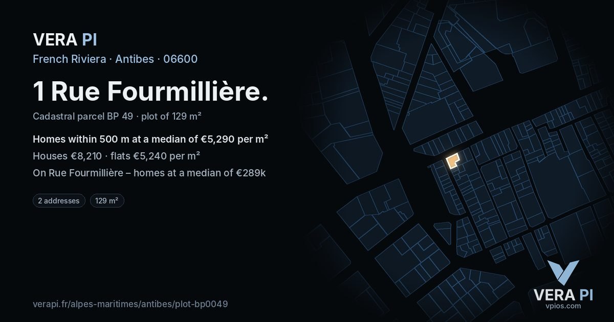 1 Rue Fourmillière, Antibes at night – the plot lit, the parcels around coloured by the prices near them