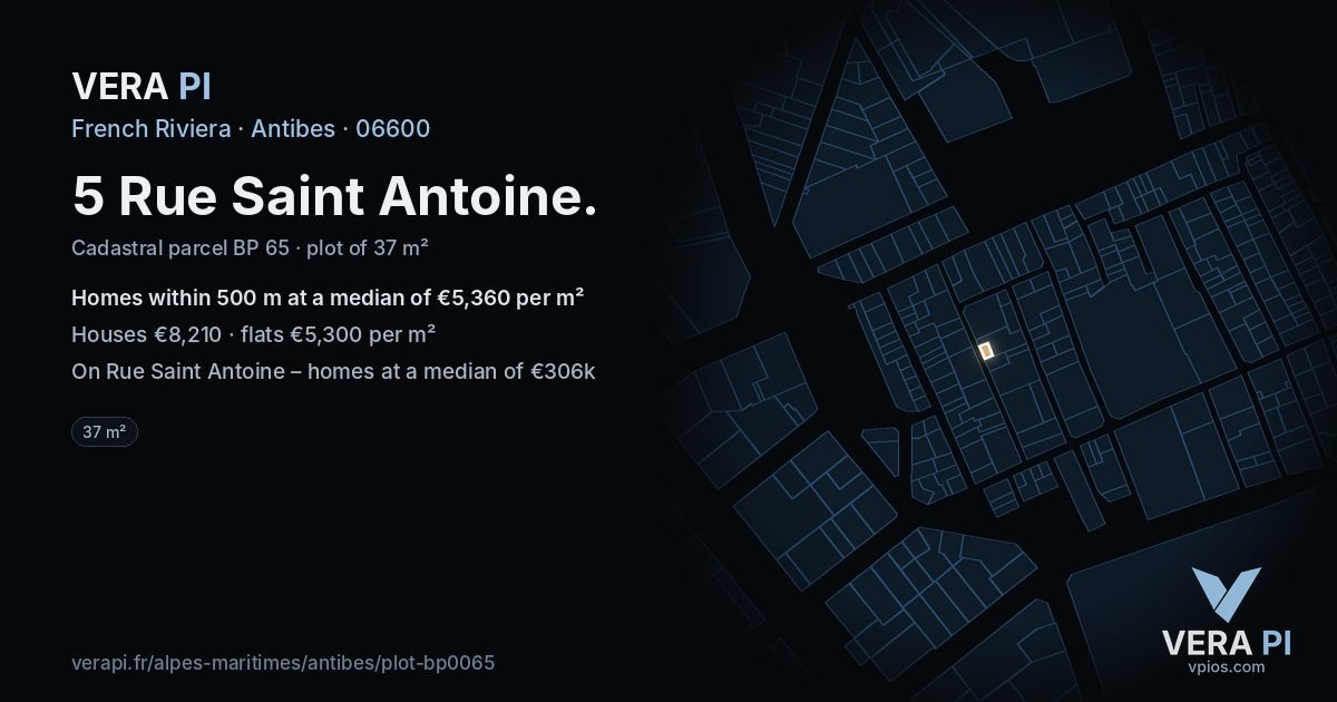 5 Rue Saint Antoine, Antibes at night – the plot lit, the parcels around coloured by the prices near them