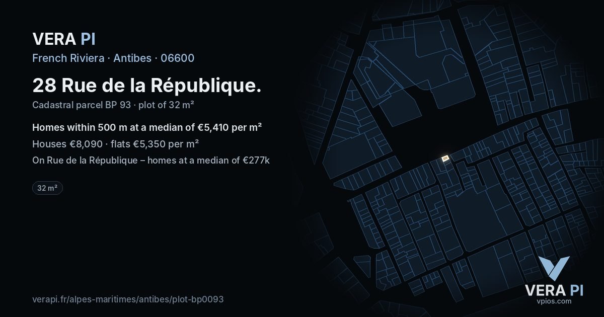 28 Rue de la République, Antibes at night – the plot lit, the parcels around coloured by the prices near them