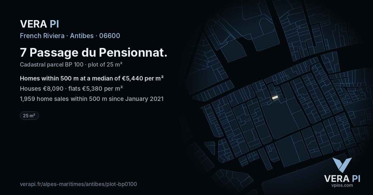 7 Passage du Pensionnat, Antibes at night – the plot lit, the parcels around coloured by the prices near them