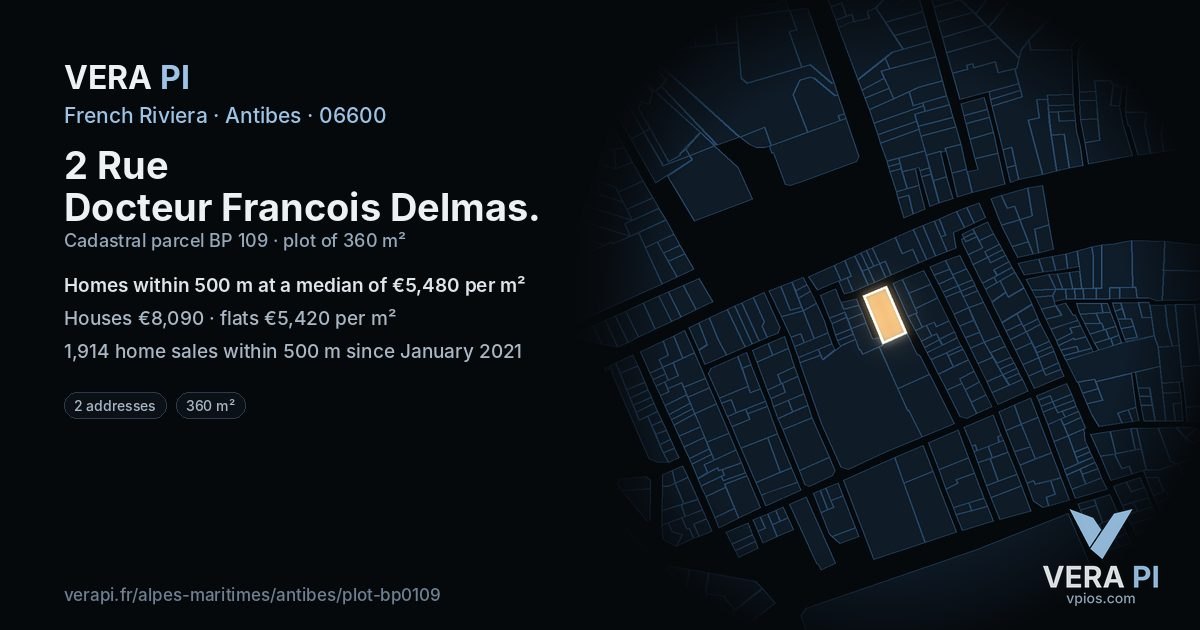 2 Rue Docteur Francois Delmas, Antibes at night – the plot lit, the parcels around coloured by the prices near them