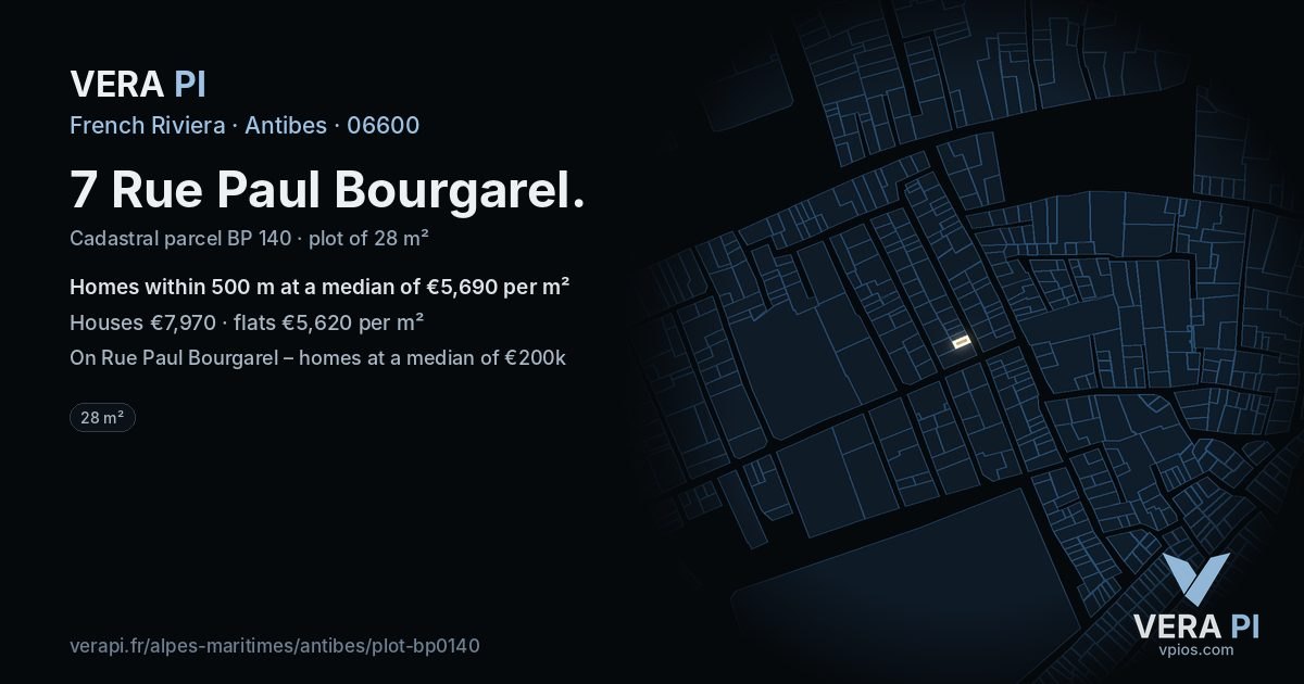 7 Rue Paul Bourgarel, Antibes at night – the plot lit, the parcels around coloured by the prices near them