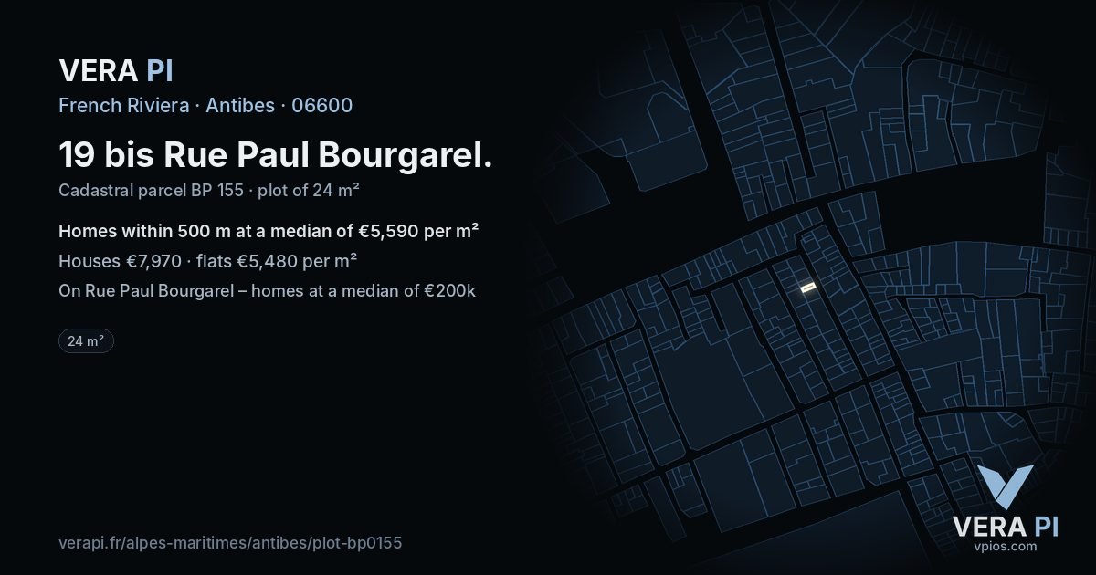 19 bis Rue Paul Bourgarel, Antibes at night – the plot lit, the parcels around coloured by the prices near them