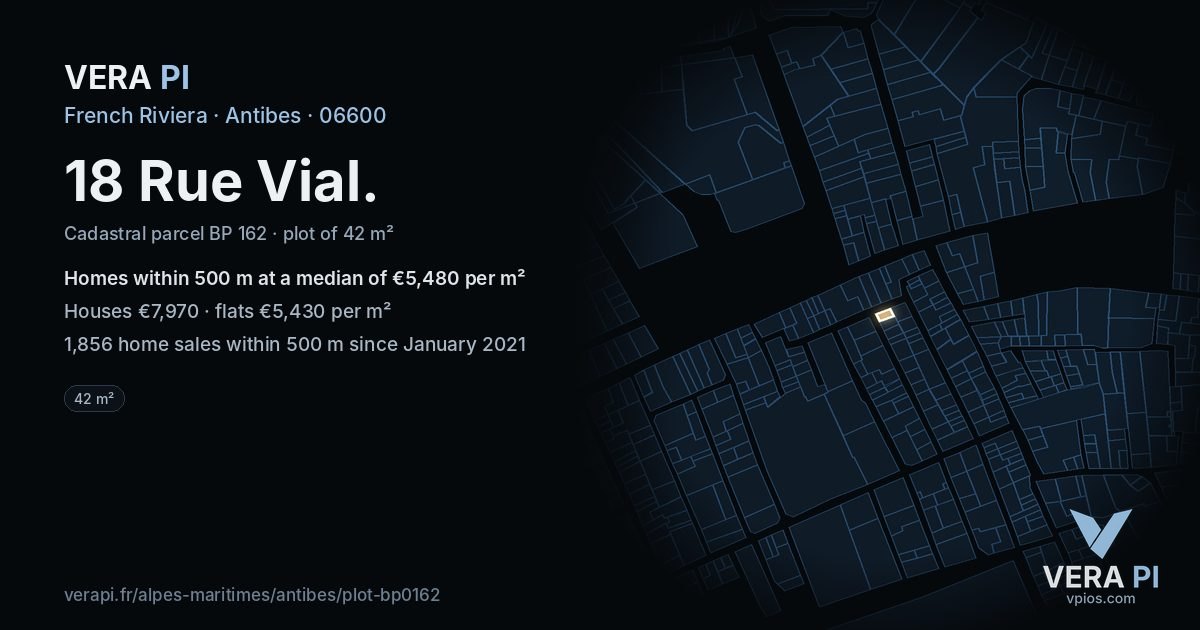 18 Rue Vial, Antibes at night – the plot lit, the parcels around coloured by the prices near them