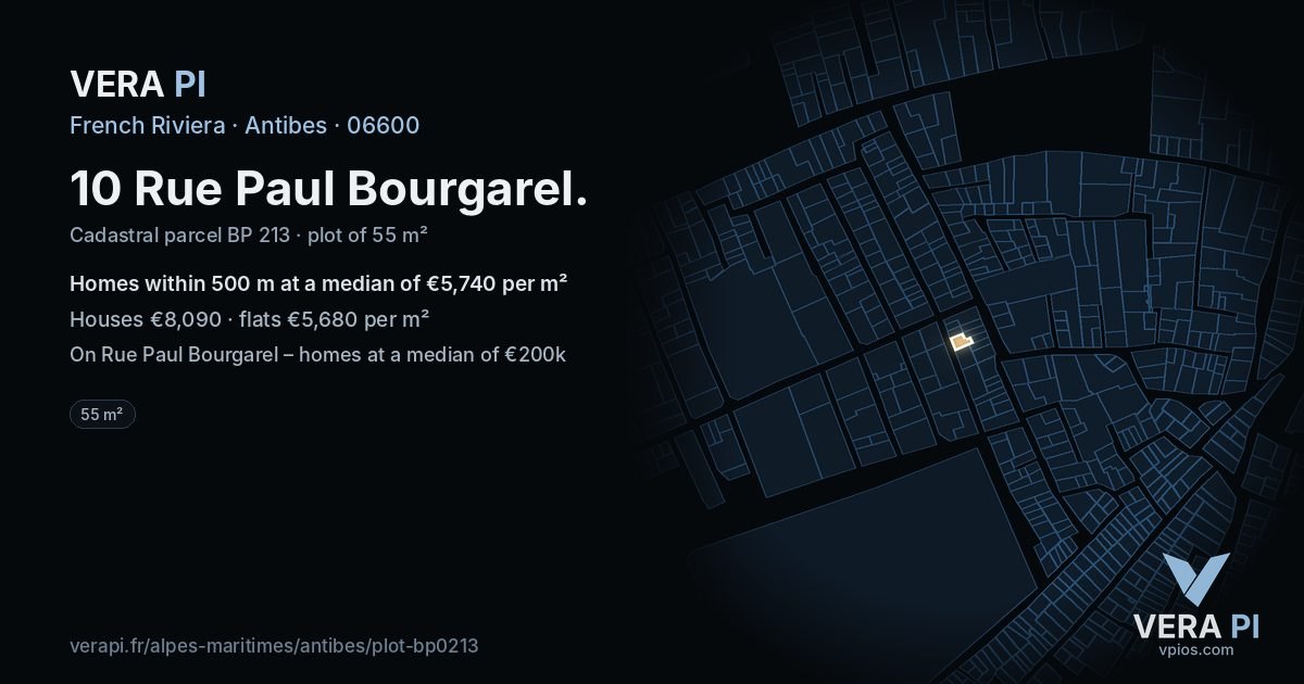 10 Rue Paul Bourgarel, Antibes at night – the plot lit, the parcels around coloured by the prices near them