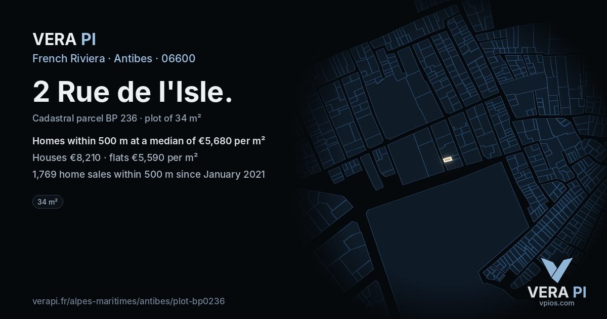 2 Rue de l'Isle, Antibes at night – the plot lit, the parcels around coloured by the prices near them
