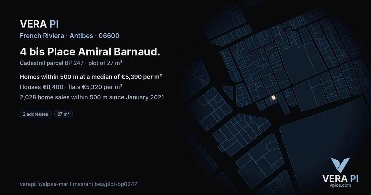 4 bis Place Amiral Barnaud, Antibes at night – the plot lit, the parcels around coloured by the prices near them