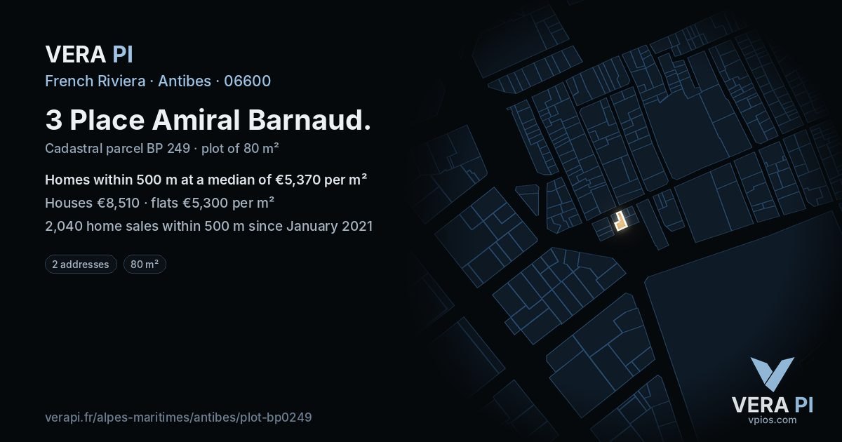 3 Place Amiral Barnaud, Antibes at night – the plot lit, the parcels around coloured by the prices near them