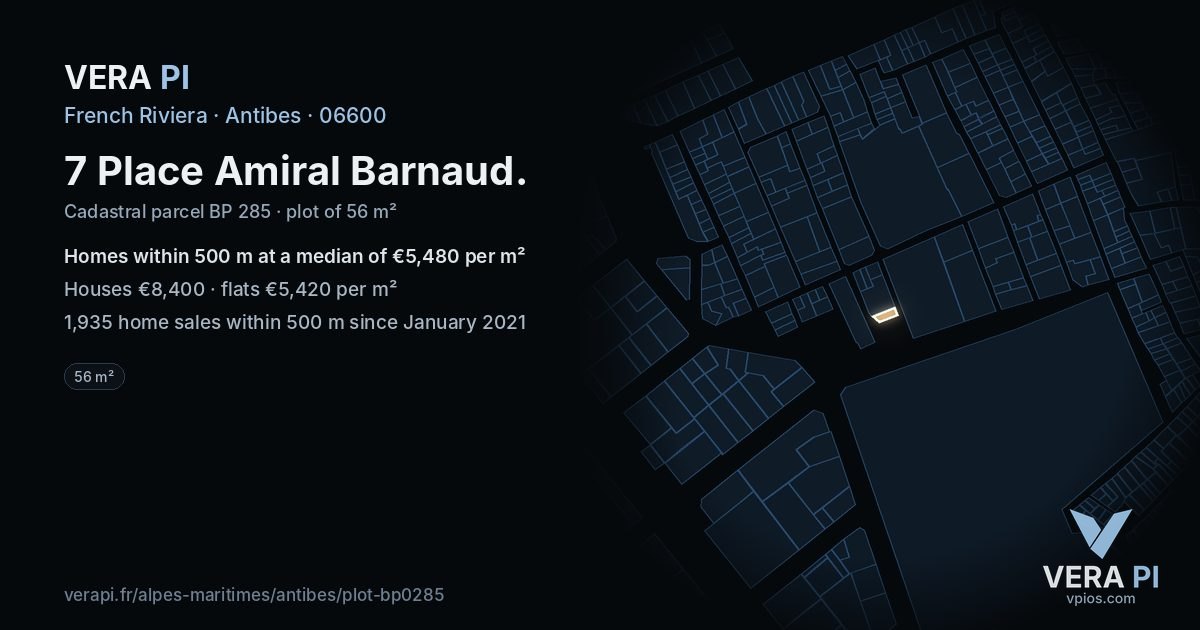 7 Place Amiral Barnaud, Antibes at night – the plot lit, the parcels around coloured by the prices near them