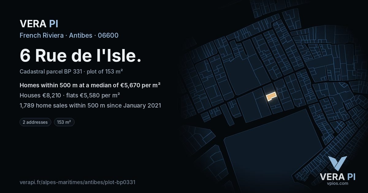 6 Rue de l'Isle, Antibes at night – the plot lit, the parcels around coloured by the prices near them