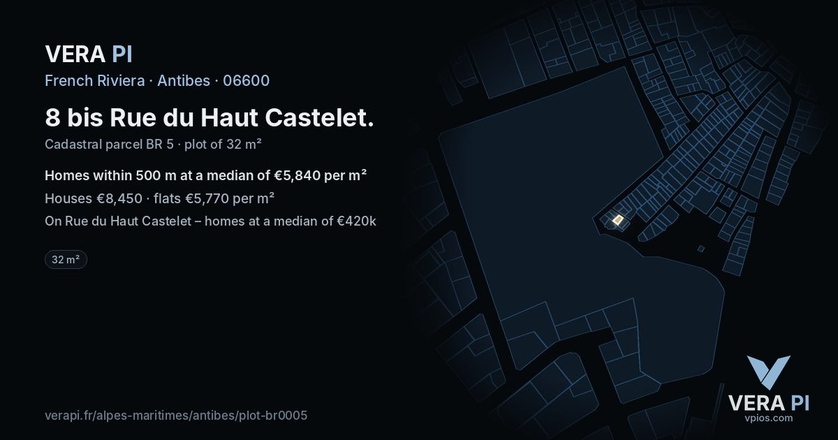 8 bis Rue du Haut Castelet, Antibes at night – the plot lit, the parcels around coloured by the prices near them