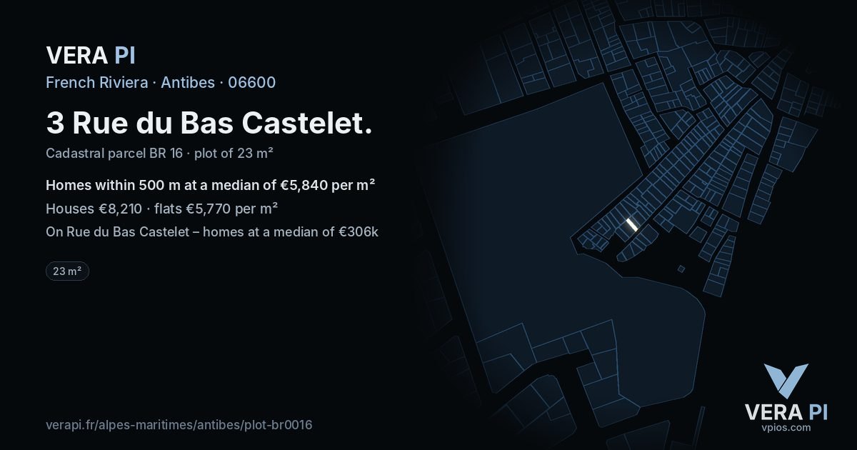 3 Rue du Bas Castelet, Antibes at night – the plot lit, the parcels around coloured by the prices near them