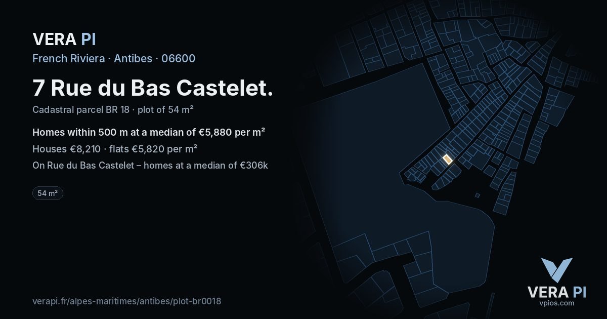 7 Rue du Bas Castelet, Antibes at night – the plot lit, the parcels around coloured by the prices near them