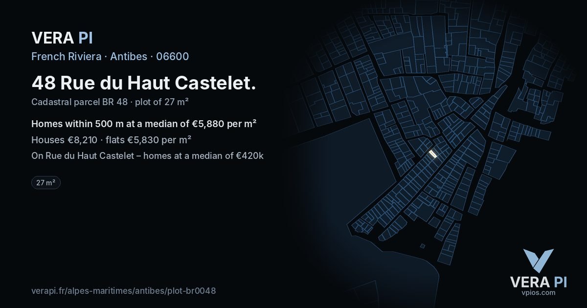 48 Rue du Haut Castelet, Antibes at night – the plot lit, the parcels around coloured by the prices near them