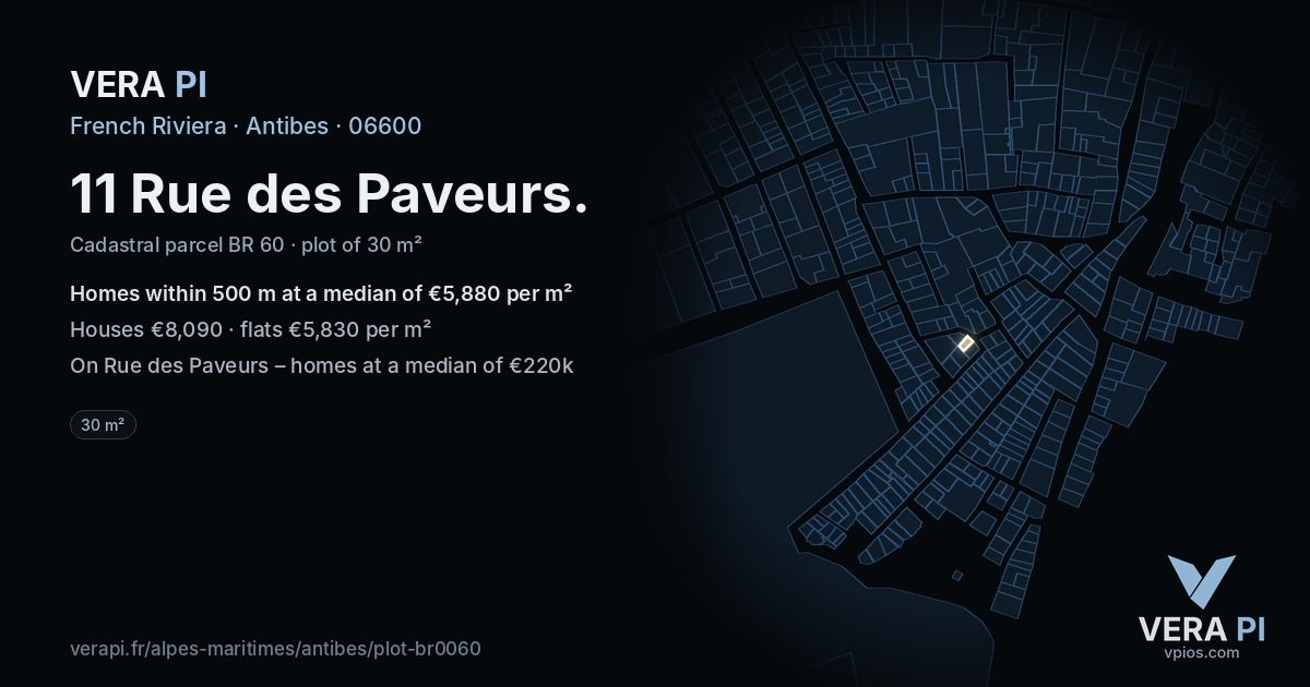11 Rue des Paveurs, Antibes at night – the plot lit, the parcels around coloured by the prices near them