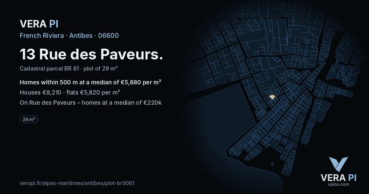 13 Rue des Paveurs, Antibes at night – the plot lit, the parcels around coloured by the prices near them