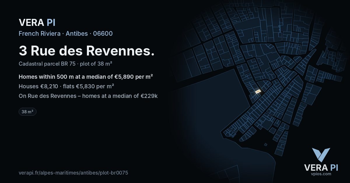 3 Rue des Revennes, Antibes at night – the plot lit, the parcels around coloured by the prices near them