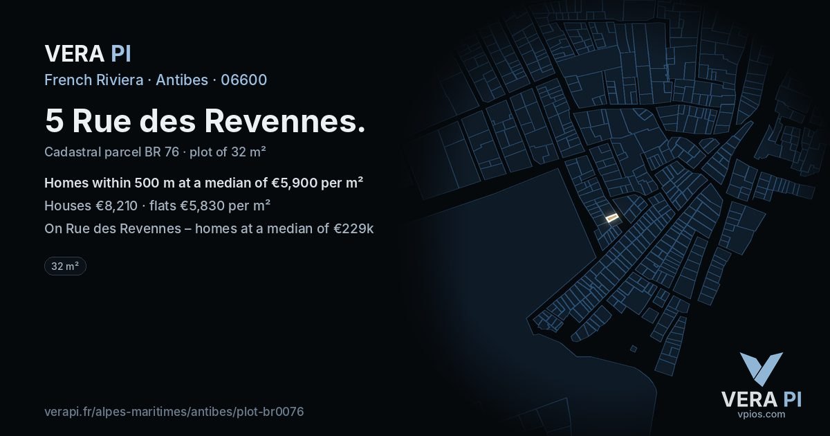 5 Rue des Revennes, Antibes at night – the plot lit, the parcels around coloured by the prices near them