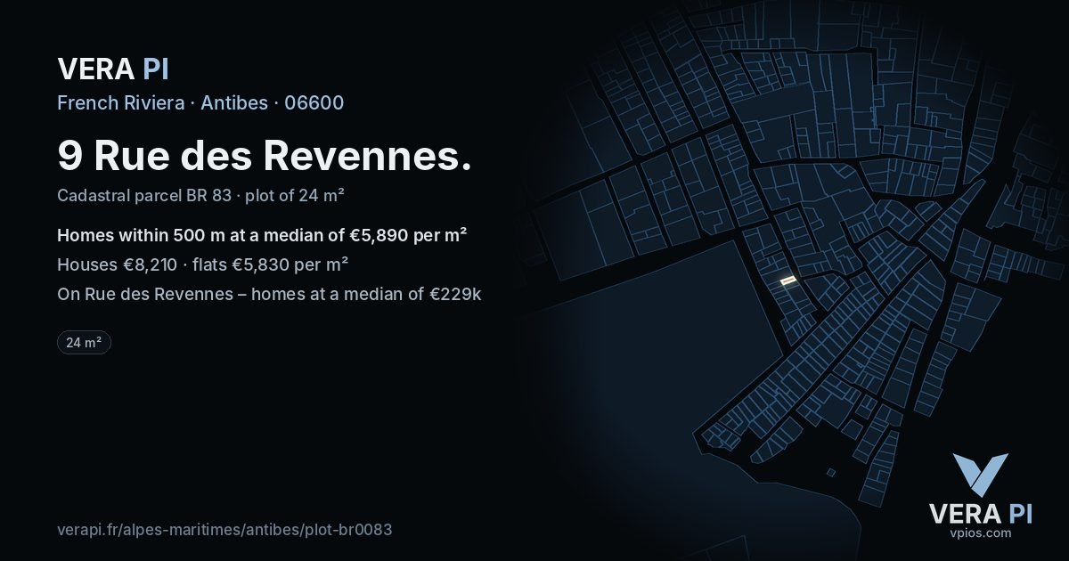 9 Rue des Revennes, Antibes at night – the plot lit, the parcels around coloured by the prices near them