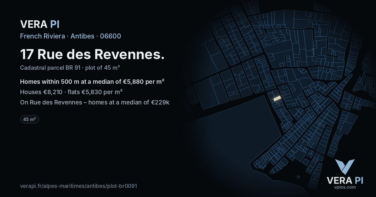 17 Rue des Revennes, Antibes at night – the plot lit, the parcels around coloured by the prices near them