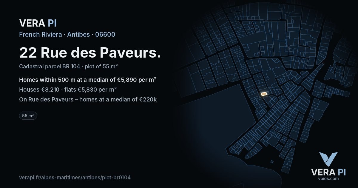 22 Rue des Paveurs, Antibes at night – the plot lit, the parcels around coloured by the prices near them