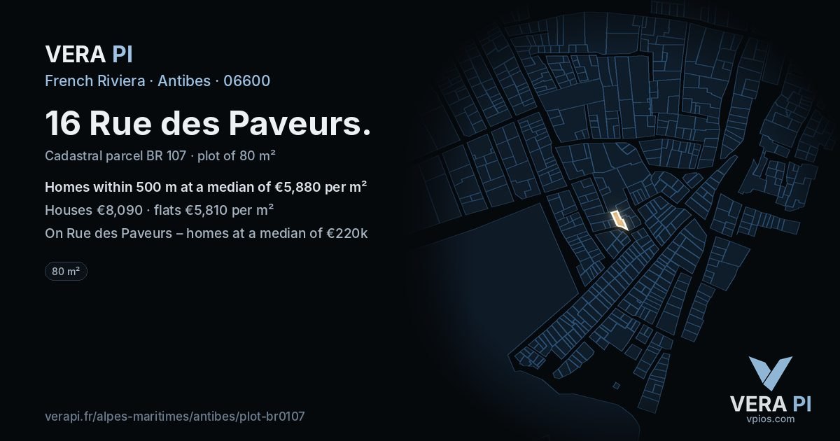 16 Rue des Paveurs, Antibes at night – the plot lit, the parcels around coloured by the prices near them