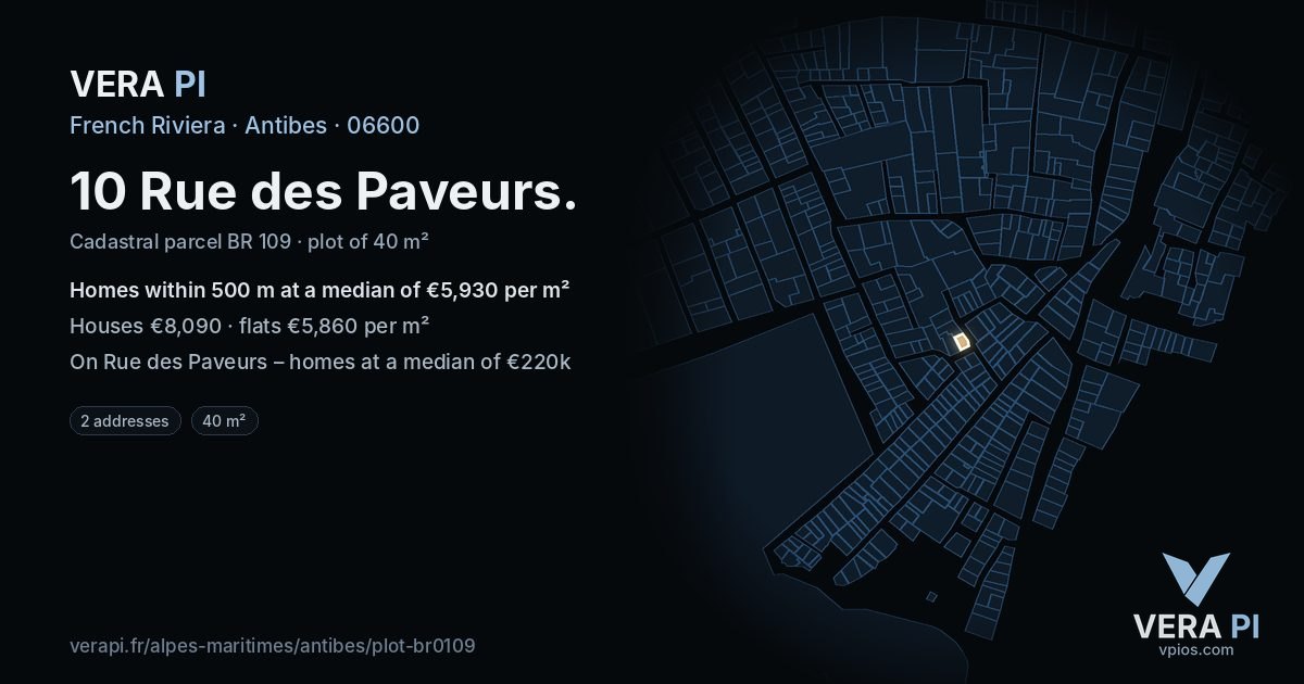 10 Rue des Paveurs, Antibes at night – the plot lit, the parcels around coloured by the prices near them