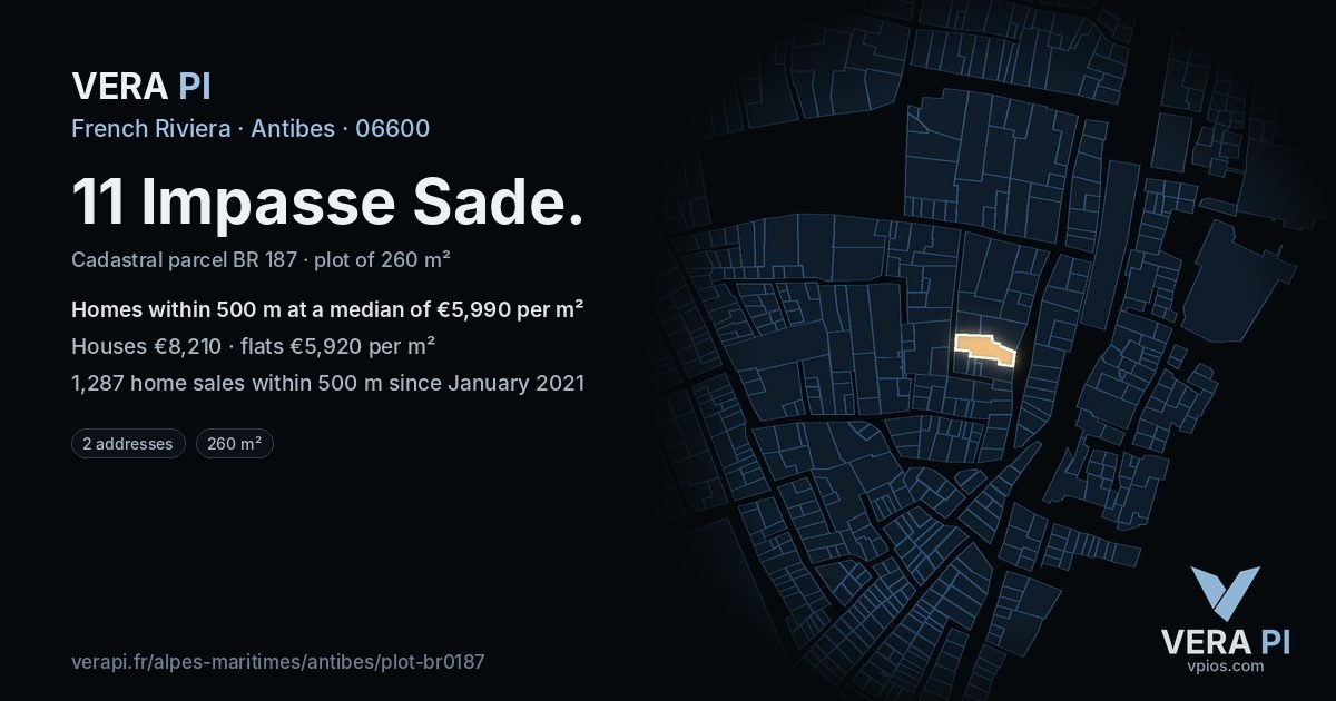 11 Impasse Sade, Antibes at night – the plot lit, the parcels around coloured by the prices near them