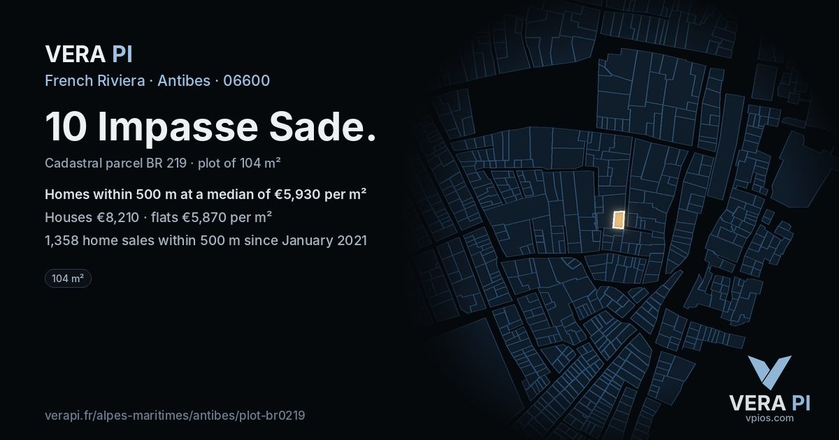10 Impasse Sade, Antibes at night – the plot lit, the parcels around coloured by the prices near them