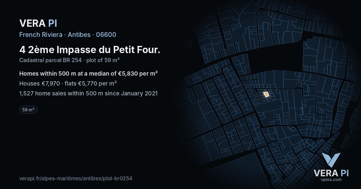 4 2ème Impasse du Petit Four, Antibes at night – the plot lit, the parcels around coloured by the prices near them