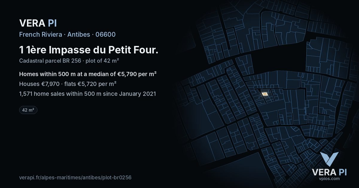 1 1ère Impasse du Petit Four, Antibes at night – the plot lit, the parcels around coloured by the prices near them