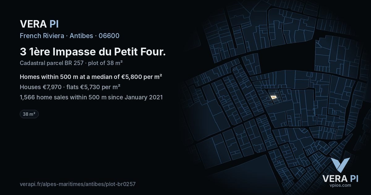 3 1ère Impasse du Petit Four, Antibes at night – the plot lit, the parcels around coloured by the prices near them