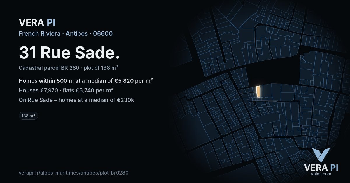 31 Rue Sade, Antibes at night – the plot lit, the parcels around coloured by the prices near them