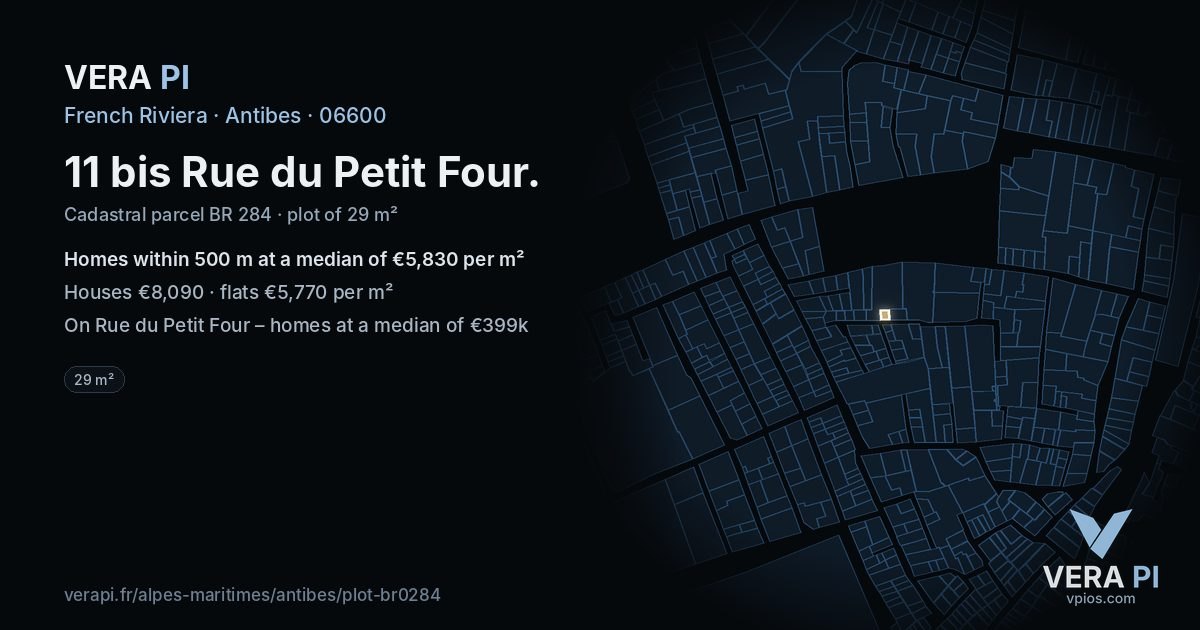 11 bis Rue du Petit Four, Antibes at night – the plot lit, the parcels around coloured by the prices near them