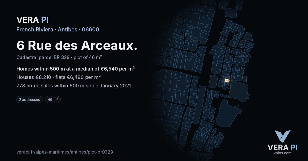 6 Rue des Arceaux, Antibes at night – the plot lit, the parcels around coloured by the prices near them