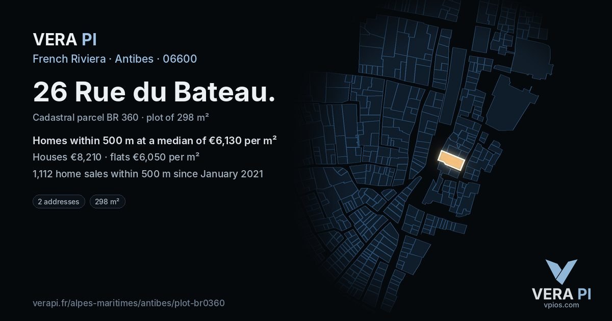 26 Rue du Bateau, Antibes at night – the plot lit, the parcels around coloured by the prices near them