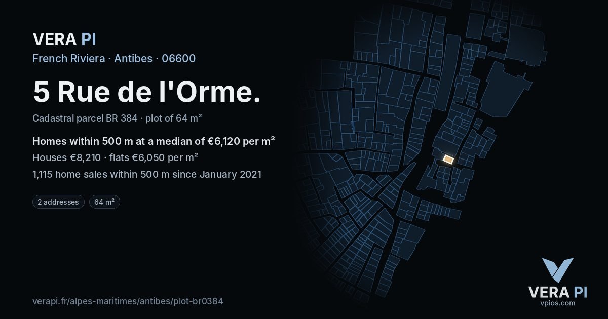 5 Rue de l'Orme, Antibes at night – the plot lit, the parcels around coloured by the prices near them