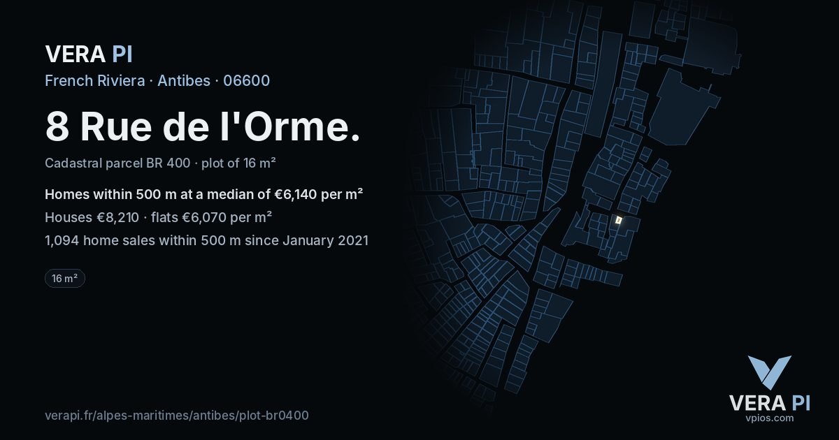 8 Rue de l'Orme, Antibes at night – the plot lit, the parcels around coloured by the prices near them