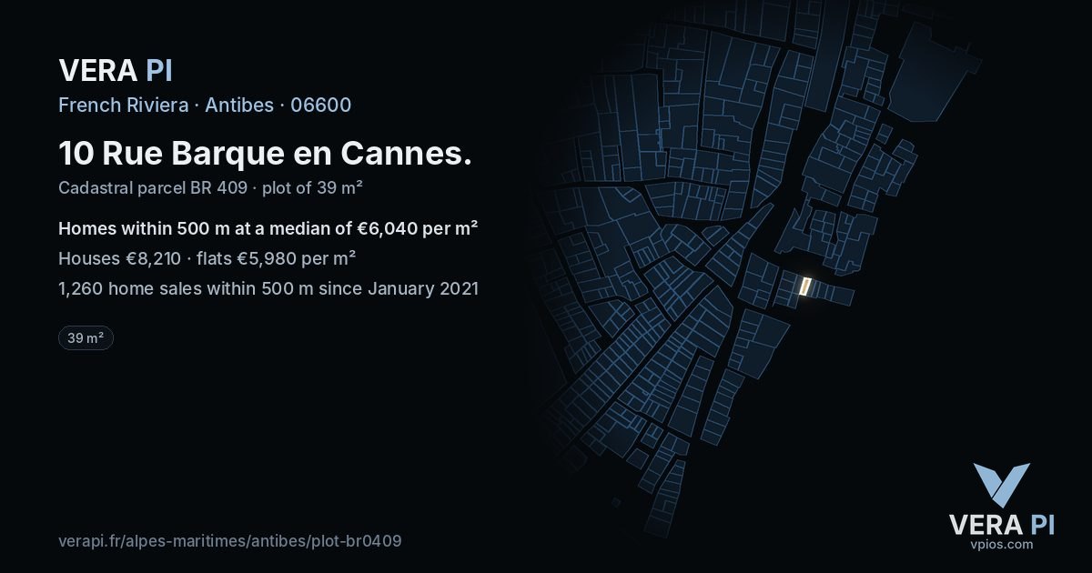 10 Rue Barque en Cannes, Antibes at night – the plot lit, the parcels around coloured by the prices near them