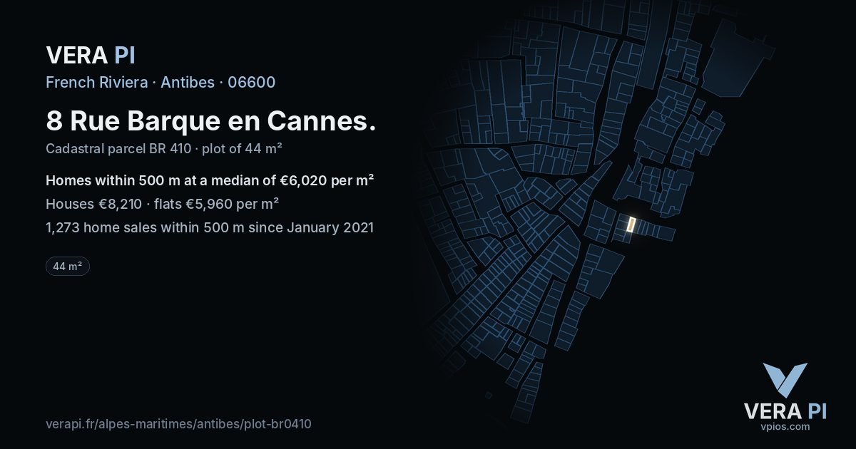 8 Rue Barque en Cannes, Antibes at night – the plot lit, the parcels around coloured by the prices near them