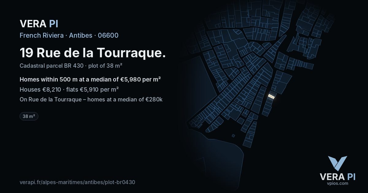 19 Rue de la Tourraque, Antibes at night – the plot lit, the parcels around coloured by the prices near them