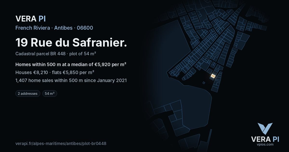 19 Rue du Safranier, Antibes at night – the plot lit, the parcels around coloured by the prices near them