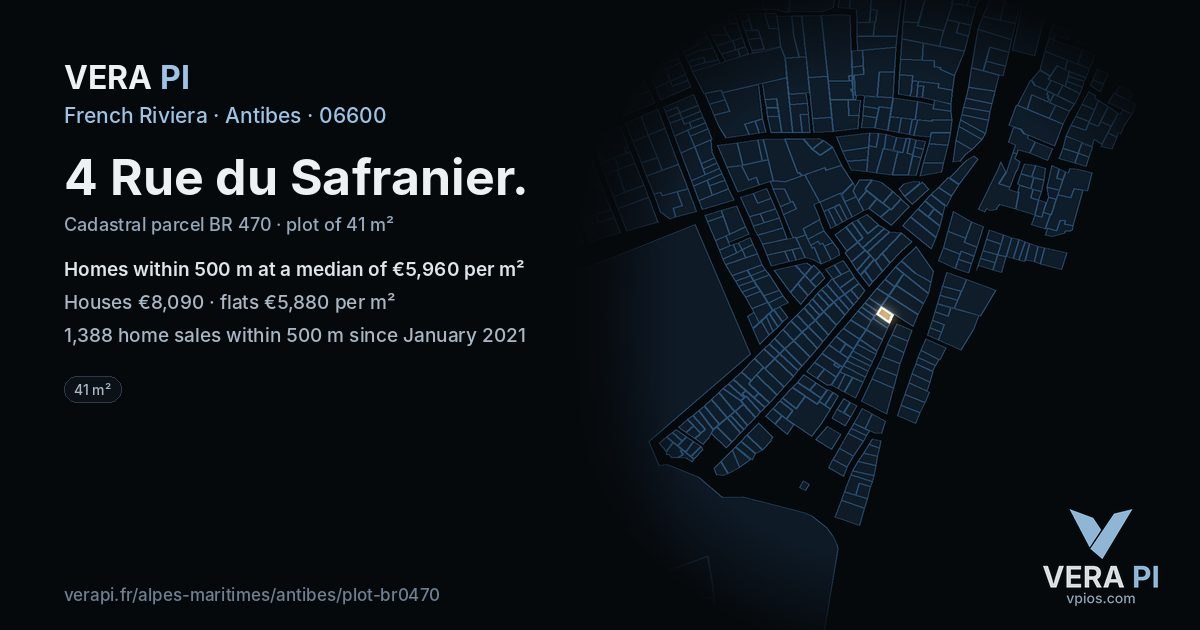 4 Rue du Safranier, Antibes at night – the plot lit, the parcels around coloured by the prices near them
